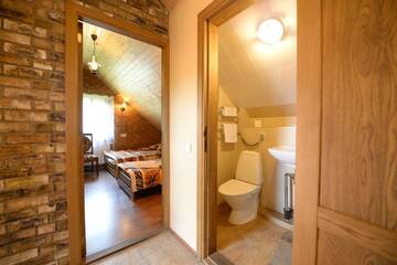 Фото номера Семейный номер (для 3 взрослых) (2 кровати) Гостевой дом R&amp;R Spa Villa Trakai г. Тракай 2